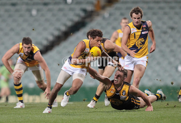 AFL 2012 Foxtel Cup Grand Final - Claremont v Werribee - 265575