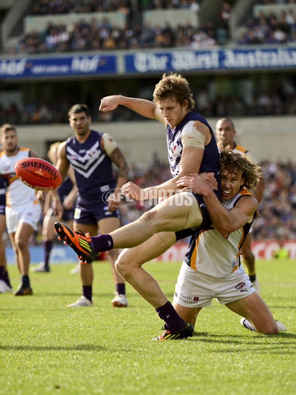 AFL 2012 Rd 19 - Fremantle v West Coast - 265845