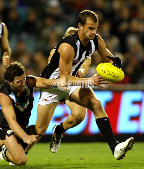 AFL 2010 Rd 15 - Port Adelaide v Collingwood - 212515