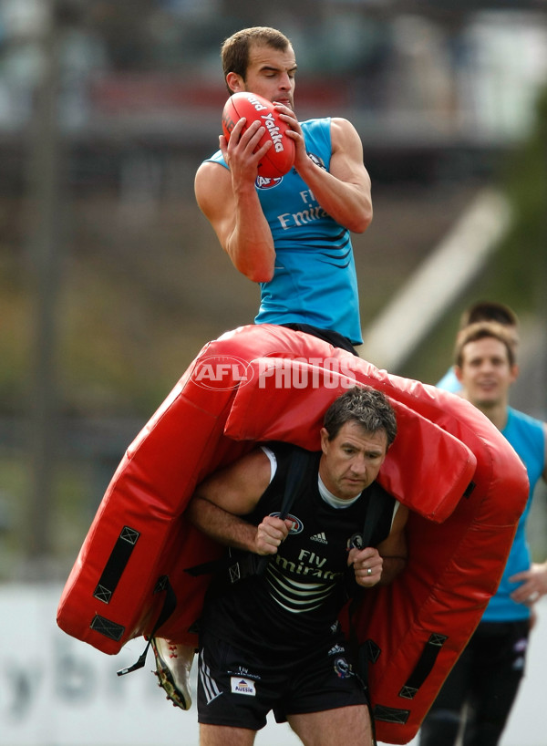 AFL 2010 Training - Collingwood 160710 - 213016