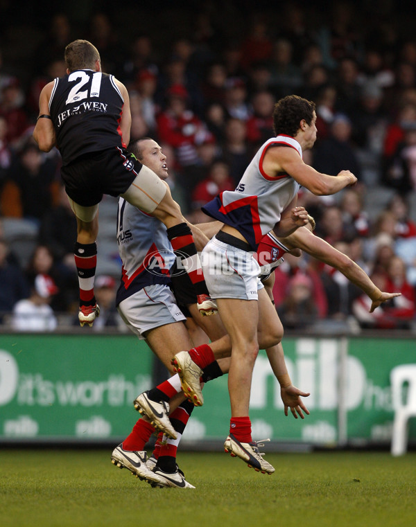 AFL 2008 Rd 10 - St Kilda v Melbourne - 146320