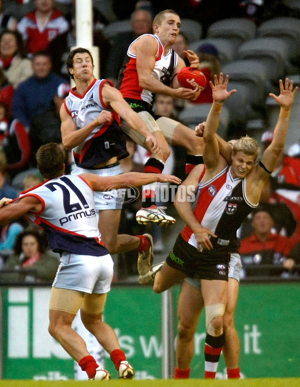 AFL 2008 Rd 10 - St Kilda v Melbourne - 146317