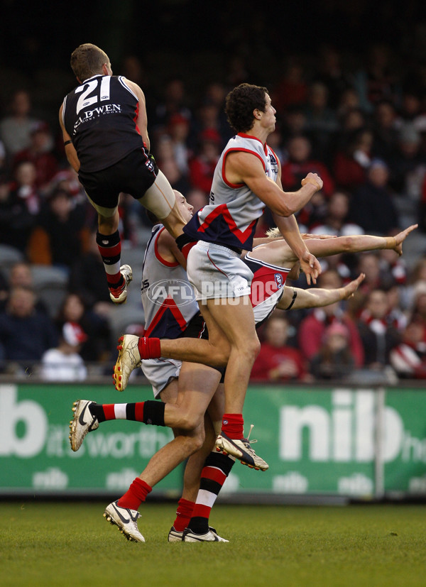 AFL 2008 Rd 10 - St Kilda v Melbourne - 146321