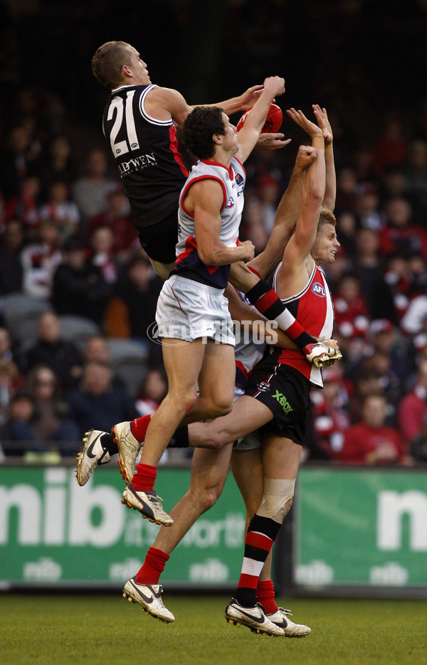 AFL 2008 Rd 10 - St Kilda v Melbourne - 146323