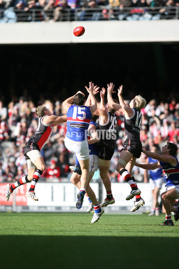 AFL 2008 Rd 11 - St Kilda v Western Bulldogs - 154927