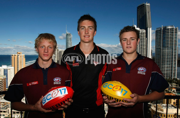 AFL Media 2008 - GC 17 Player Signing 290708 - 156185