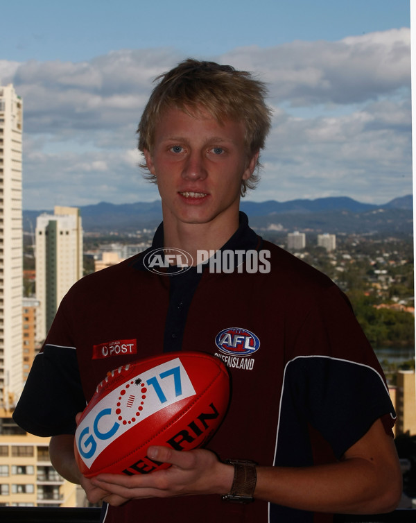 AFL Media 2008 - GC 17 Player Signing 290708 - 156190