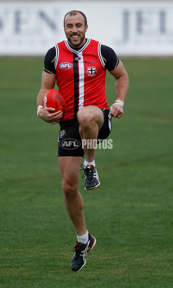 AFL 2008 Media - St Kilda Training 130808 - 157296