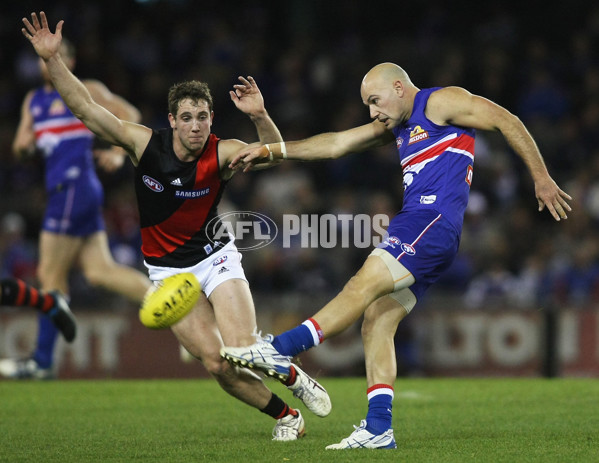 AFL 2010 Rd 22 - Western Bulldogs v Essendon - 216568