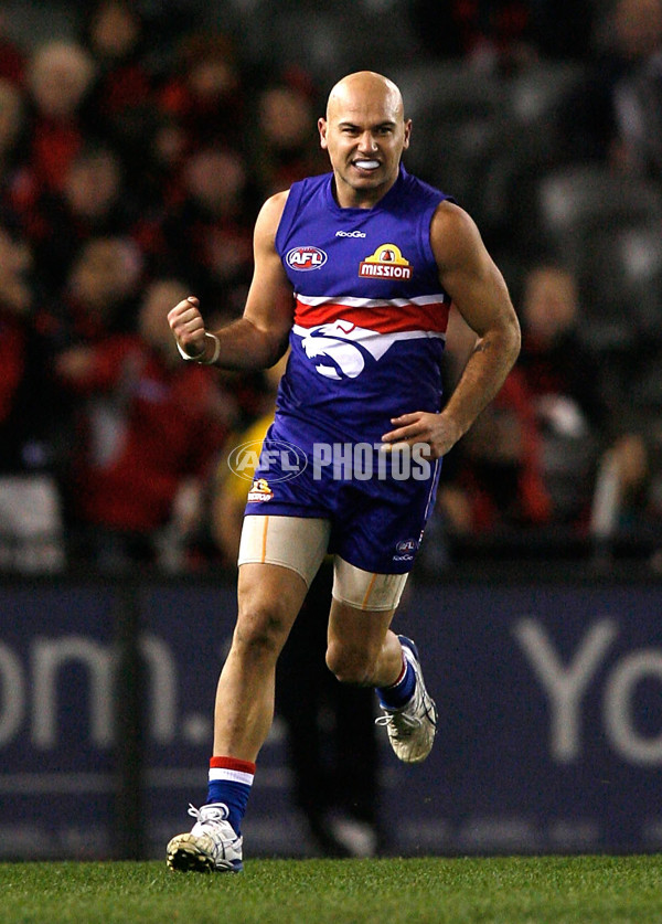 AFL 2010 Rd 22 - Western Bulldogs v Essendon - 216507