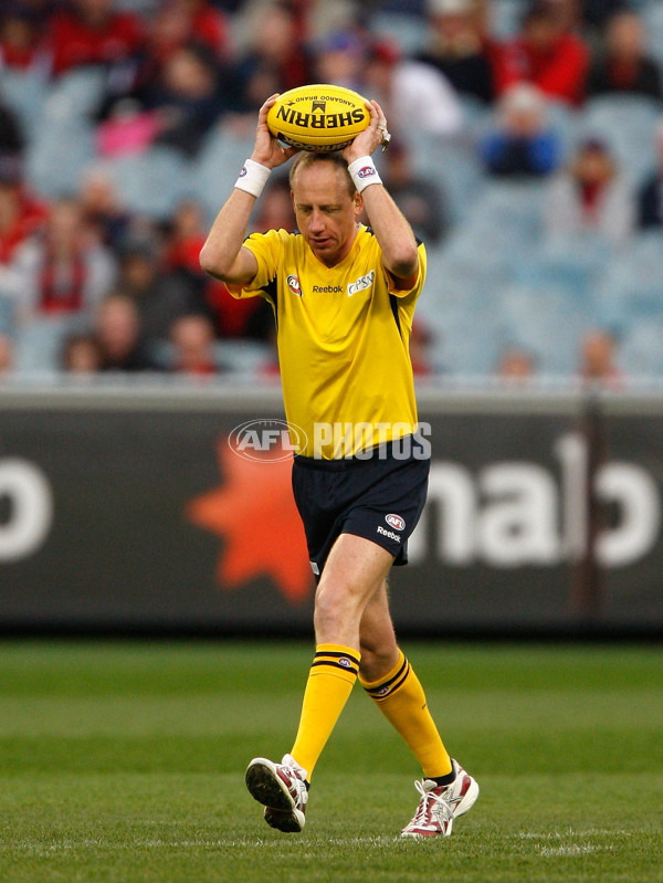 AFL 2010 Rd 22 - Melbourne v North Melbourne - 216712