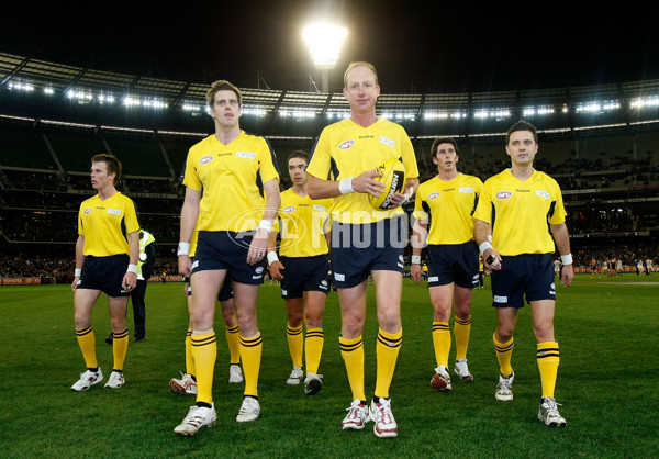 AFL 2010 Rd 22 - Melbourne v North Melbourne - 216672