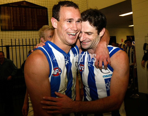 AFL 2010 Rd 22 - Melbourne v North Melbourne - 216684