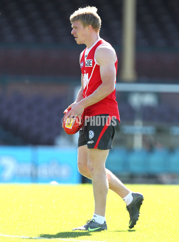 AFL 2012 Training - Sydney Swans 040912 - 269010