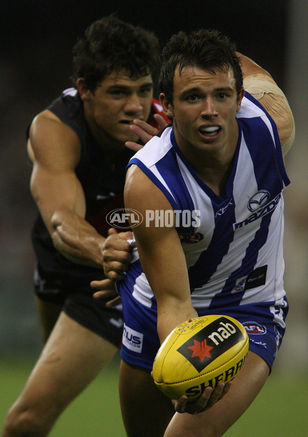 AFL Round 7 - Kangaroos v Essendon - 6632