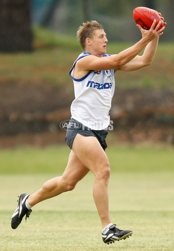AFL 2008 Media - North Melbourne Training 070308 - 67396
