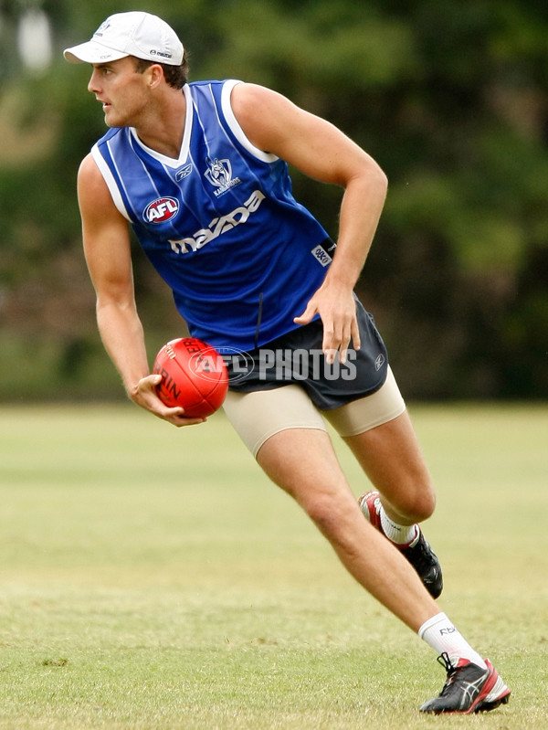 AFL 2008 Media - North Melbourne Training 070308 - 67403