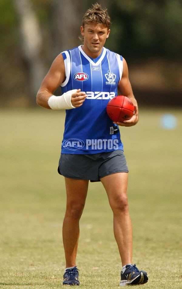 AFL 2008 Media - North Melbourne Training 070308 - 67414