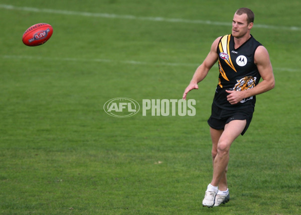 AFL - Richmond Training 070607 - 8574