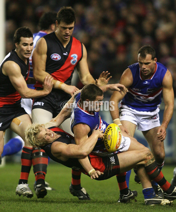 AFL Round 15 - Essendon v Western Bulldogs - 11012