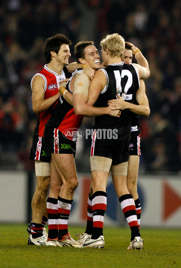 AFL Round 16 - St Kilda v Hawthorn - 11448