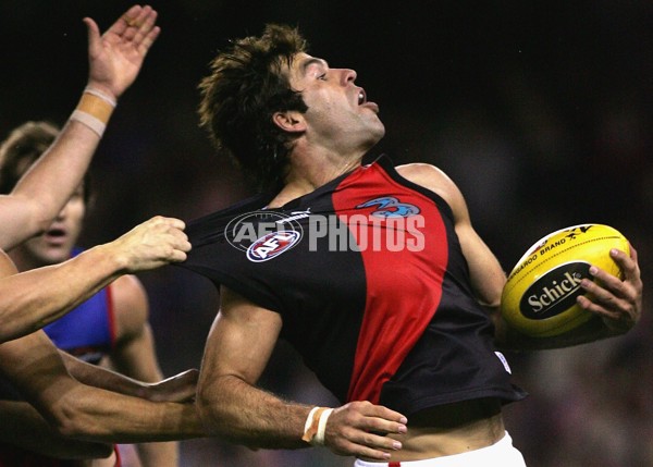 AFL 2006 Rd 22 - Western Bulldogs v Essendon - A-35747814