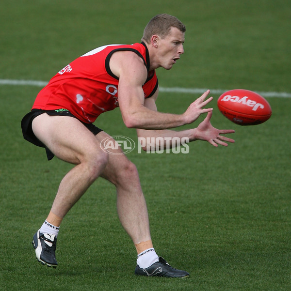 AFL Media - St Kilda Training 280807 - 15319