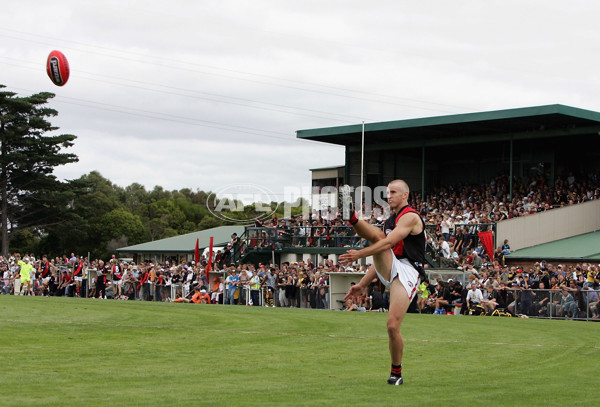AFL 2005 Trial Match - Richmond v Essendon - 175813