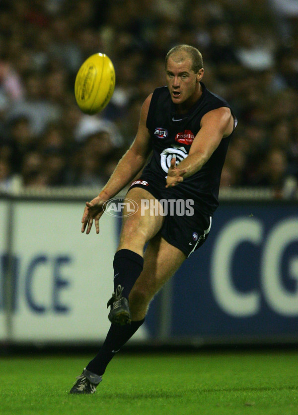 AFL 2005 Rd 2 - Carlton v Essendon - 175910