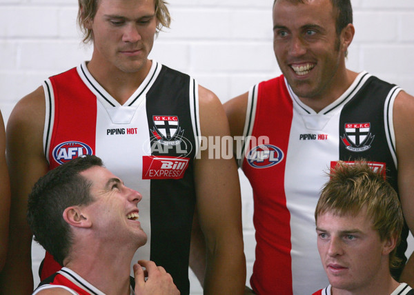 AFL 2006 Media - St Kilda Team Photo Shoot 191205 - 177561