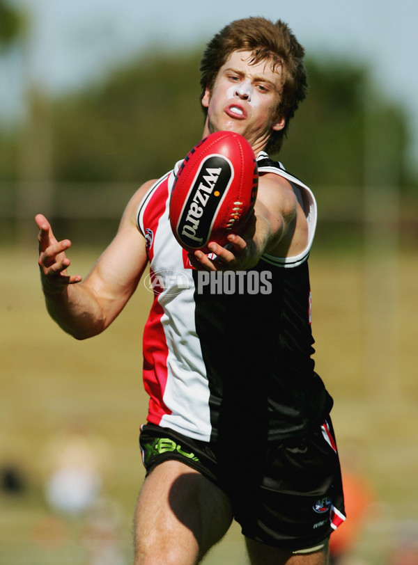 AFL 2005 Trial Match - St Kilda v Kanagroos - 179216