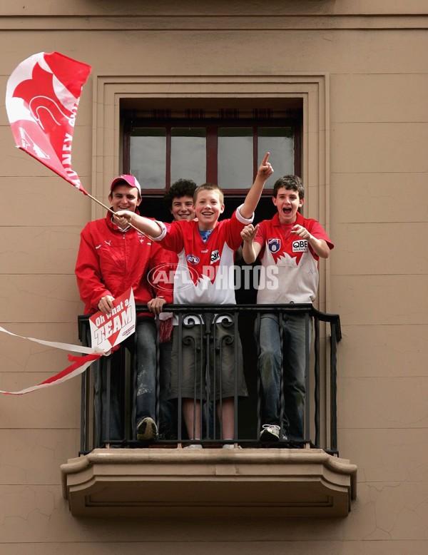 AFL 2006 Media - 2006 Grand Final Parade - 185858