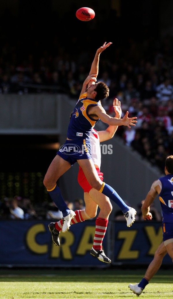 AFL 2006 Grand Final - Sydney Swans v West Coast Eagles - 185907