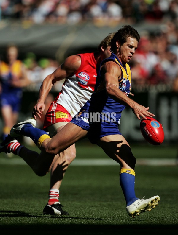 AFL 2006 Grand Final - Sydney Swans v West Coast Eagles - 185877