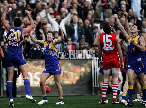 AFL 2006 Grand Final - Sydney Swans v West Coast Eagles - 185924