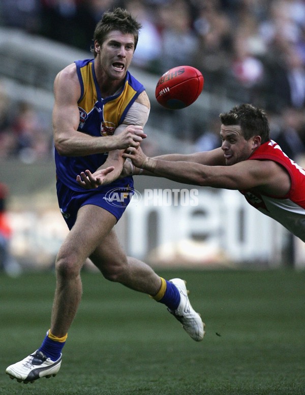 AFL 2006 Grand Final - Sydney Swans v West Coast Eagles - 186012