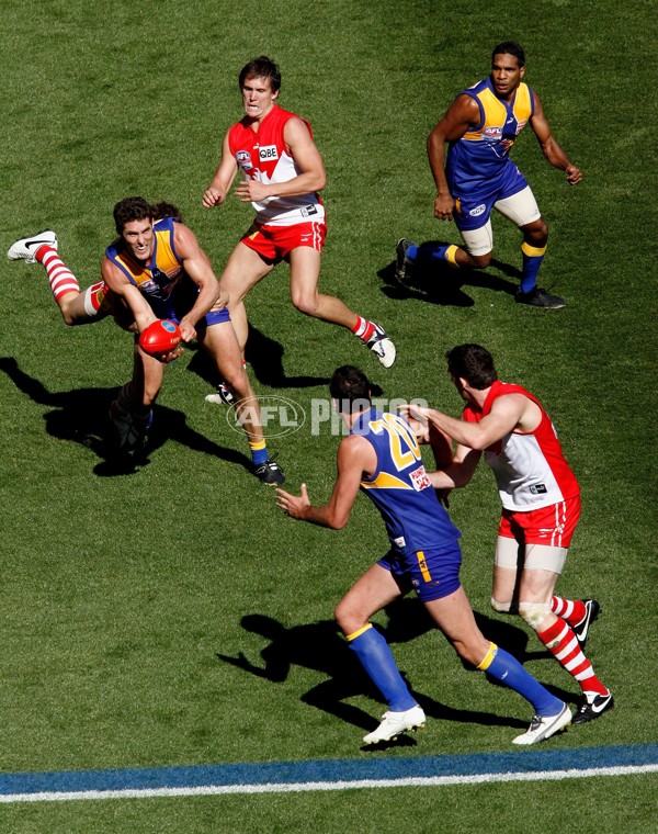 AFL 2006 Grand Final - Sydney Swans v West Coast Eagles - 186005
