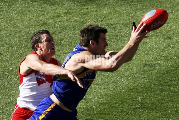 AFL 2006 Grand Final - Sydney Swans v West Coast Eagles - 185972