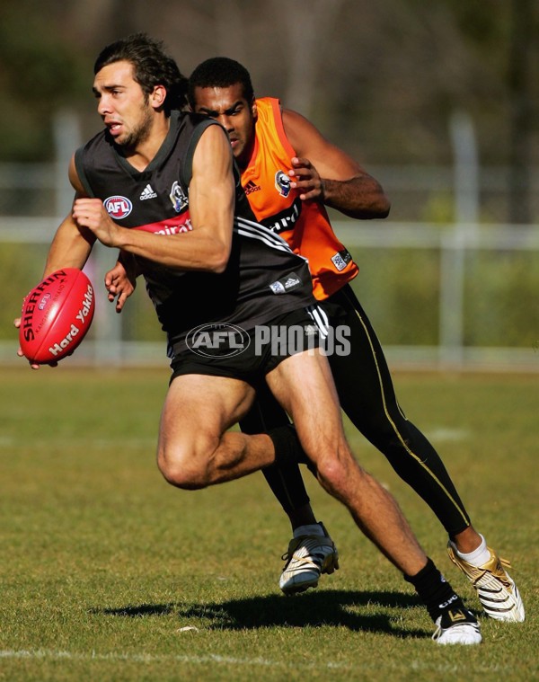 AFL 2006 Media - 2006 Collingwood Training 290606 - 186242