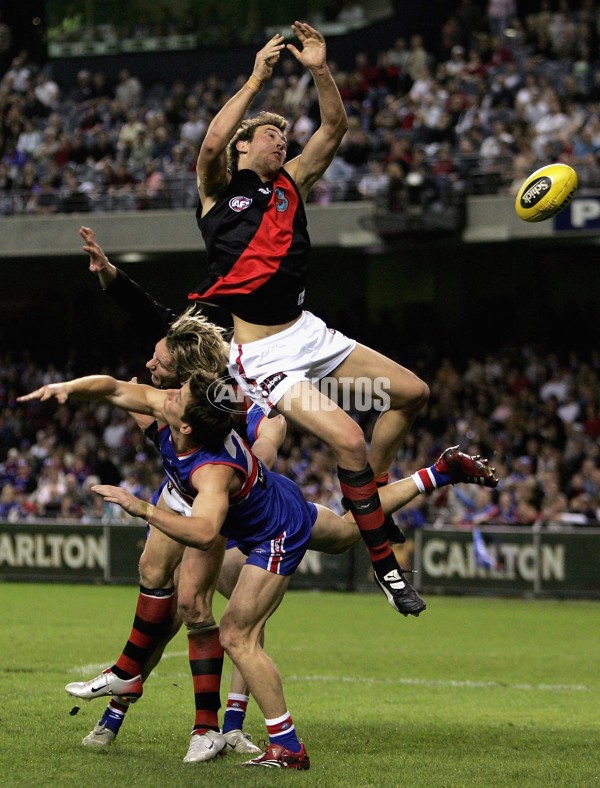 AFL 2006 Rd 22 - Western Bulldogs v Essendon - 187876