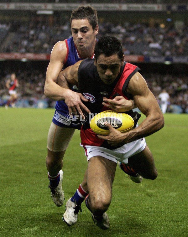 AFL 2006 Rd 22 - Western Bulldogs v Essendon - 187877