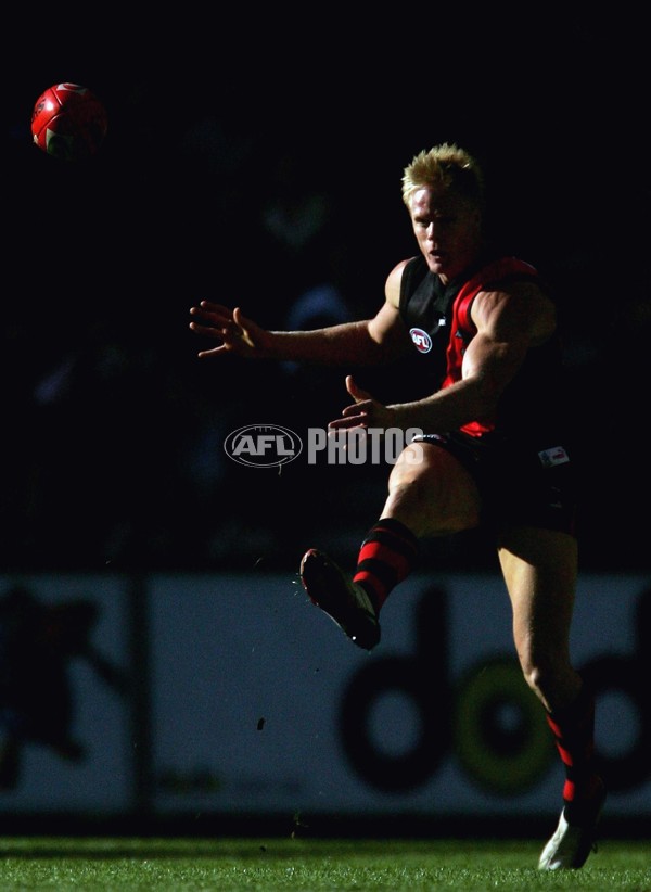 AFL 2006 Rd 3 - Essendon v Western Bulldogs - 187884