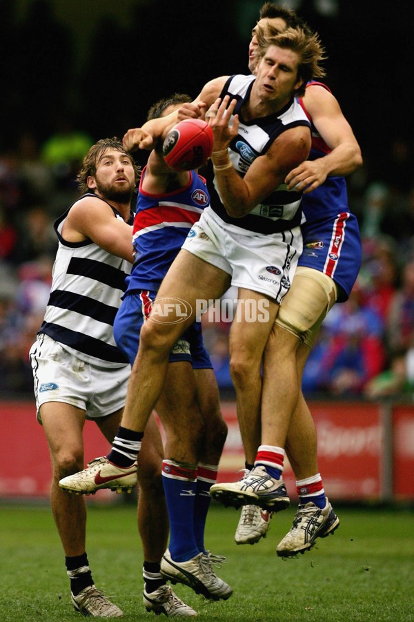 AFL 2006 Rd 4 - Western Bulldogs v Geelong - 189704