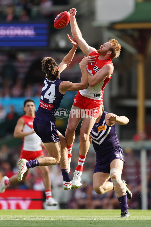 AFL 2023 Round 09 - Sydney v Fremantle - A-35982937