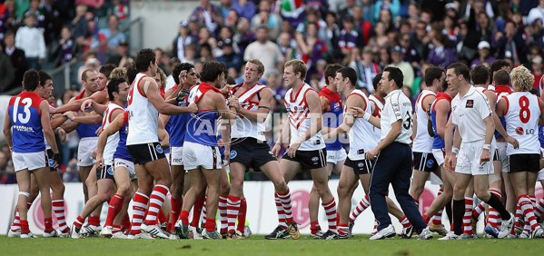 AFL 2006 Rd 16 - Fremantle v Melbourne - 190926