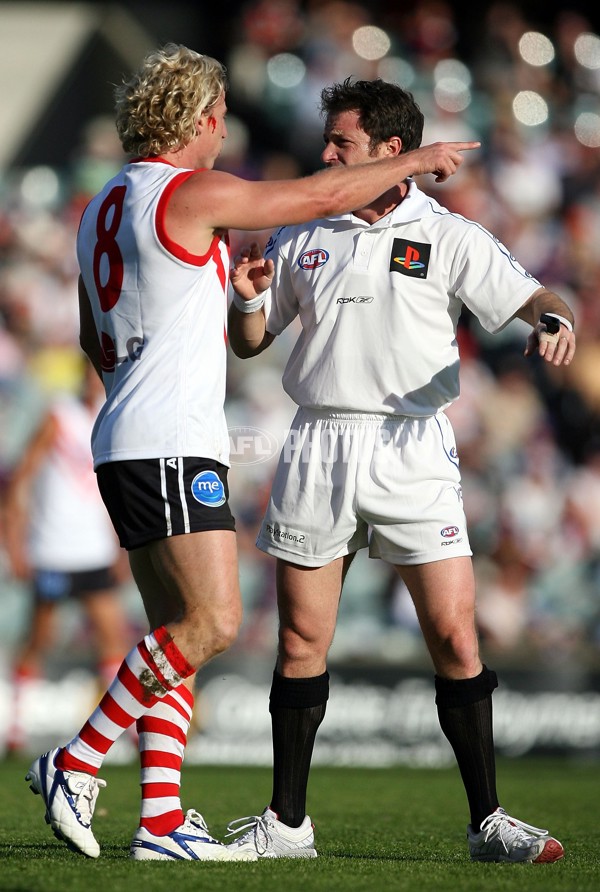 AFL 2006 Rd 16 - Fremantle v Melbourne - 190929