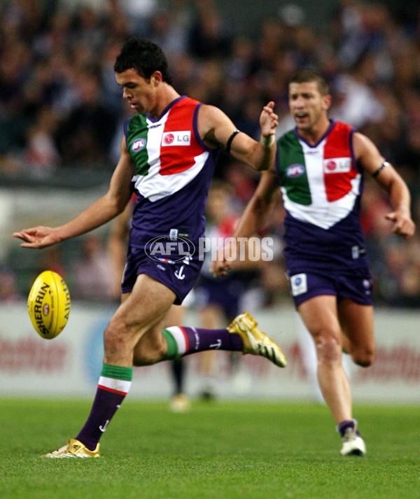 AFL 2006 Rd 4 - Fremantle v Adelaide Crows - 190857