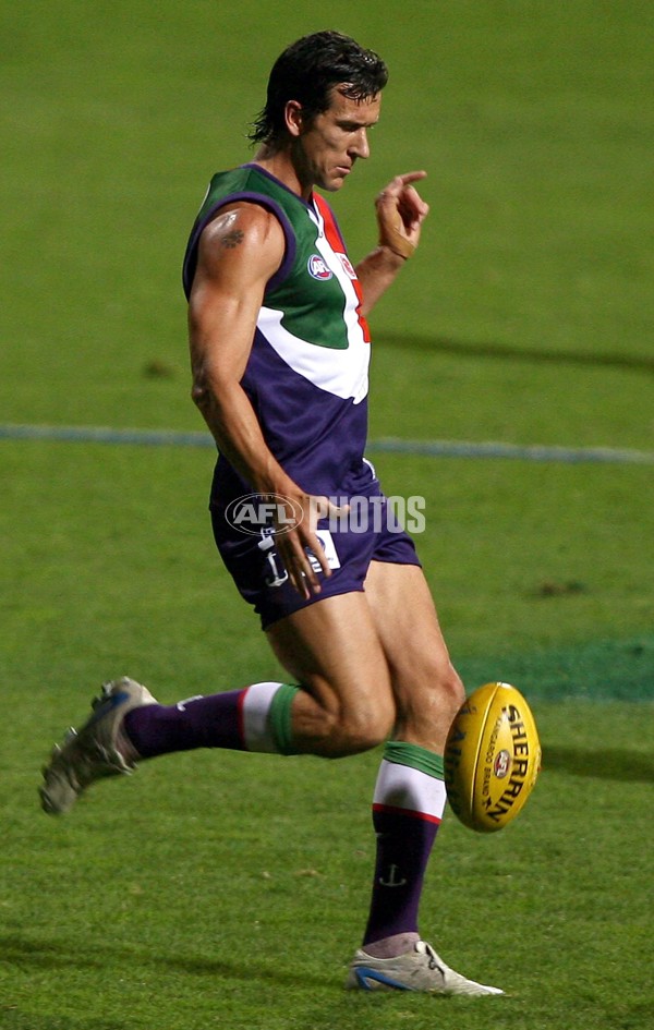 AFL 2006 Rd 4 - Fremantle v Adelaide Crows - 190856