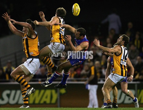 AFL 2006 Rd 10 - Western Bulldogs v Hawthorn - 191790