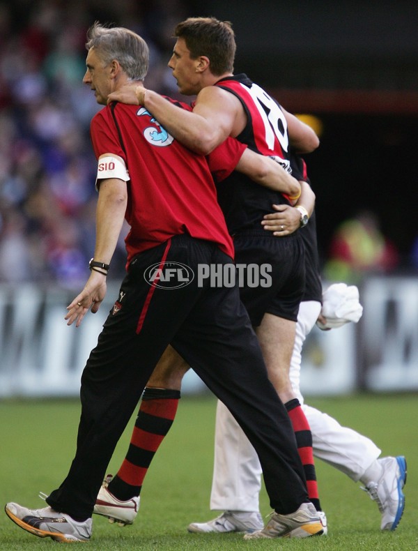 AFL 2006 Rd 3 - Essendon v Western Bulldogs - 196915